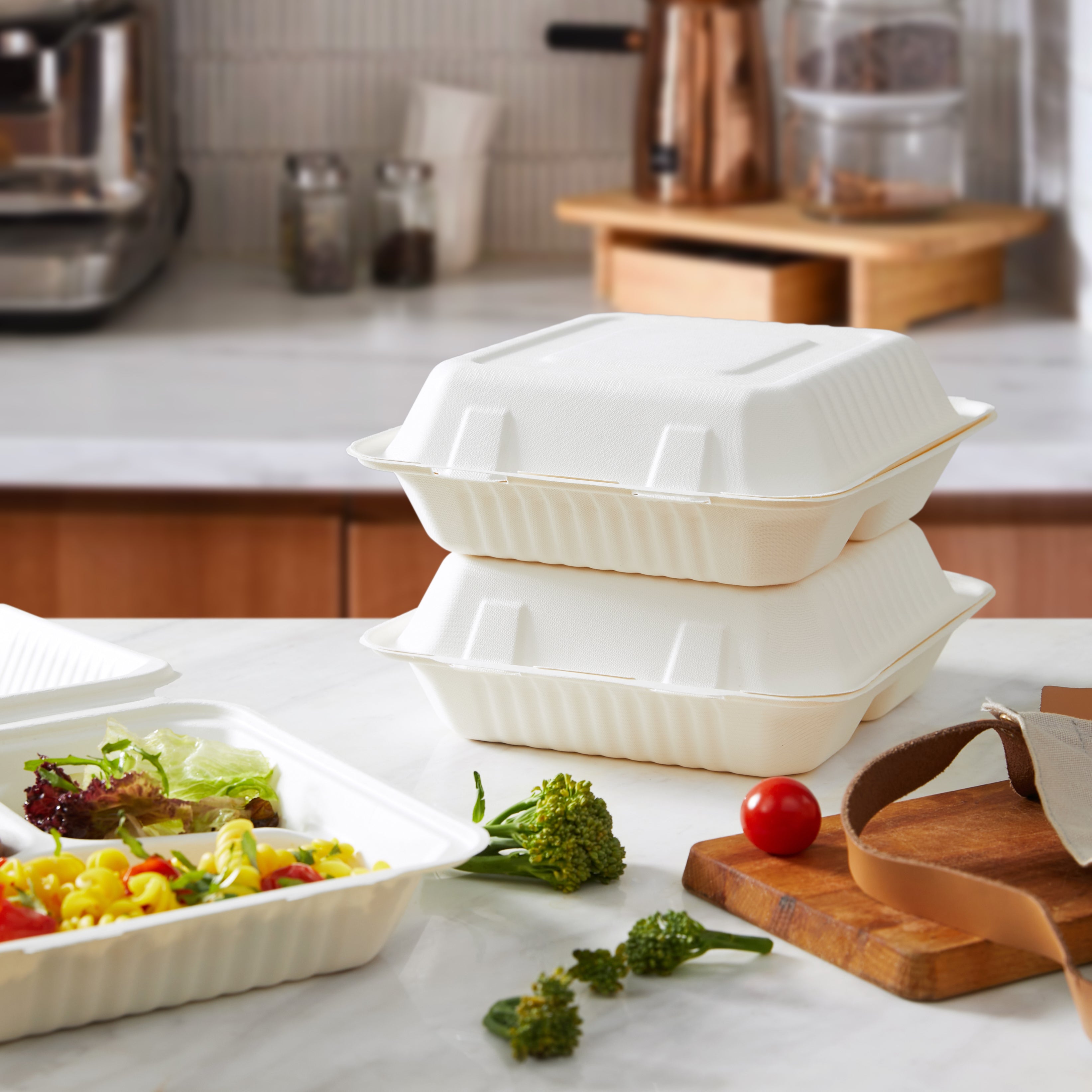 51441-200 Pack Natural Bagasse Fiber Disposable Food Storage Container 100% Compostable Clamshell To-Go Containers Eco-Friendly Take-Out Containers Made of Sugarcane (3 Compartment)